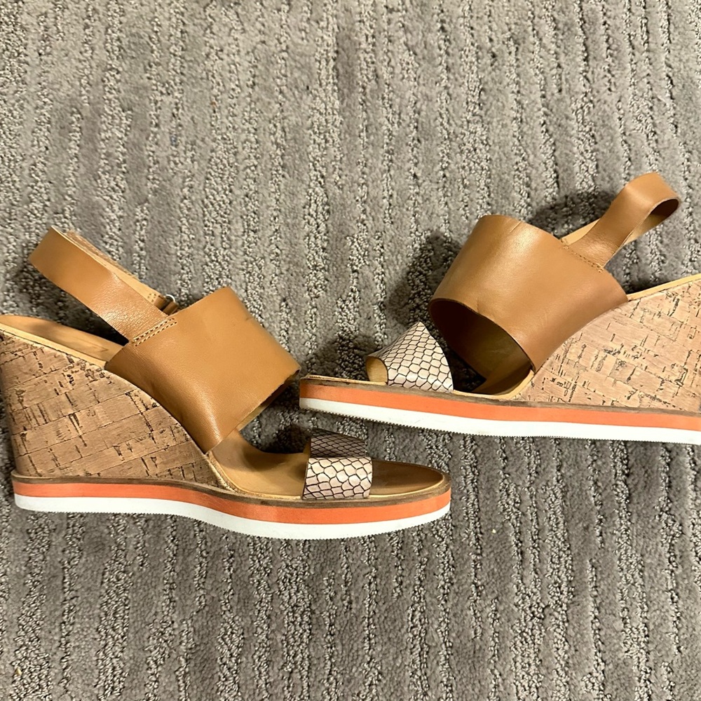 Dolce Vita Tan Wedge Sandals 7.5
